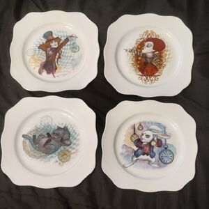 Alice In Wonderland Illustrated Dinnerware Set